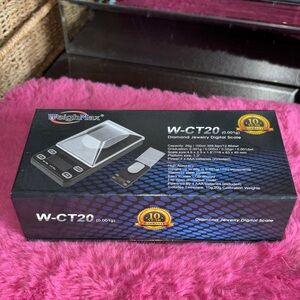 NIB NWT diamond jewelry, digital ounce scale batteries included. Weighs up to 20